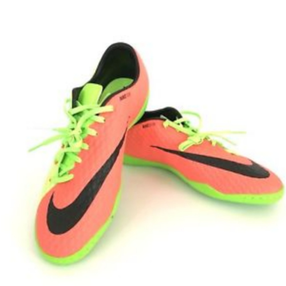 NWOT Nike Hypervenom X Phelon III IC Cleats